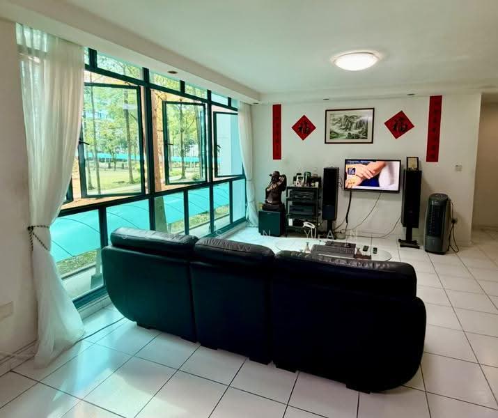 184 Edgefield Plains, 184 Edgefield Plains, Hougang / Punggol / Sengkang, 3 Bedrooms, 1,184 sqft, HDB Flat For Sale, by Johnson Yan, 500269073 - Living Room - PropertyGuru.com.sg