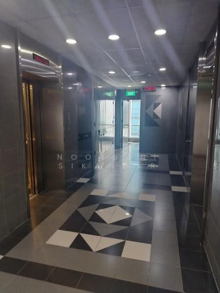 High Street Plaza, 77 High Street, City Hall / Clarke Quay, 1,840 sqft, Office For Rent, by Noorbani Sikandar, 500269082 - Lift lobby - CommercialGuru.com.sg