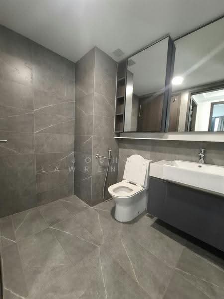 Riverfront Residences, 57 Hougang Avenue 7, Hougang / Punggol / Sengkang, 2 Bedrooms, 614 sqft, Condominium For Rent, by Joshua Lawrence Che, 500269088 - Bathroom - PropertyGuru.com.sg