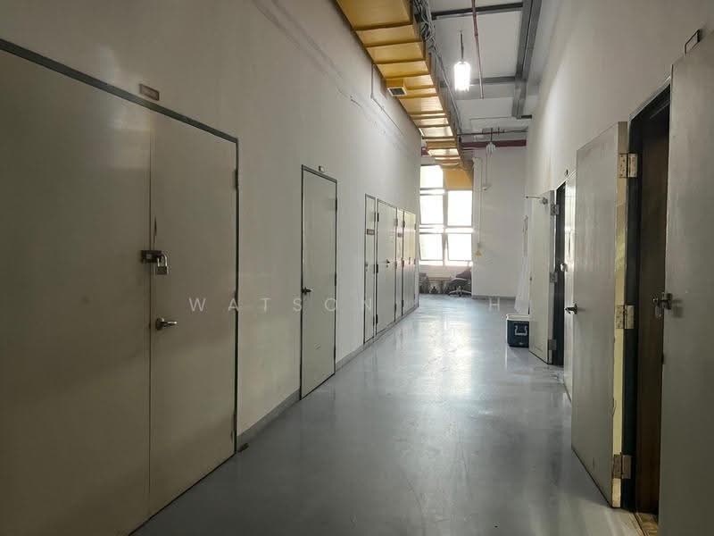 CSI Distribution Centre, 2 Kim Chuan Drive, Hougang / Punggol / Sengkang, 1,819 sqft, Factory / Workshop (B2) For Rent, by Watson Poh, 500269110 - Corridor - CommercialGuru.com.sg