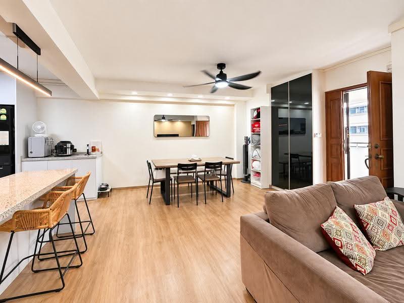 708 Tampines Street 71, 708 Tampines Street 71, Pasir Ris / Tampines, 3 Bedrooms, 1,087 sqft, HDB Flat For Sale, by Lydia J, 500269117 - Living Room - PropertyGuru.com.sg