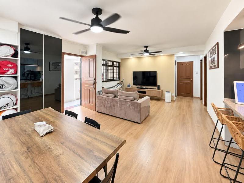 708 Tampines Street 71, 708 Tampines Street 71, Pasir Ris / Tampines, 3 Bedrooms, 1,087 sqft, HDB Flat For Sale, by Lydia J, 500269117 - Living Room - PropertyGuru.com.sg