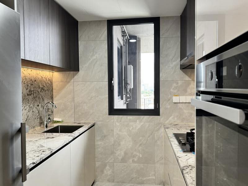 Tembusu Grand, Jalan Tembusu, East Coast / Marine Parade, 3 Bedrooms, 990 sqft, Condominium For Sale, by Natalia Triani, 500269120 - Kitchen - PropertyGuru.com.sg