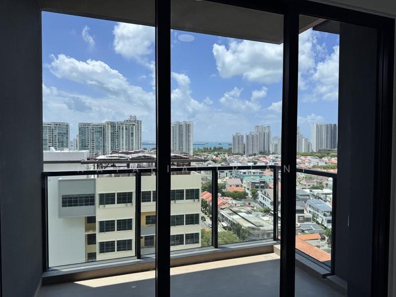 Tembusu Grand, Jalan Tembusu, East Coast / Marine Parade, 3 Bedrooms, 990 sqft, Condominium For Sale, by Natalia Triani, 500269120 - Balcony - PropertyGuru.com.sg