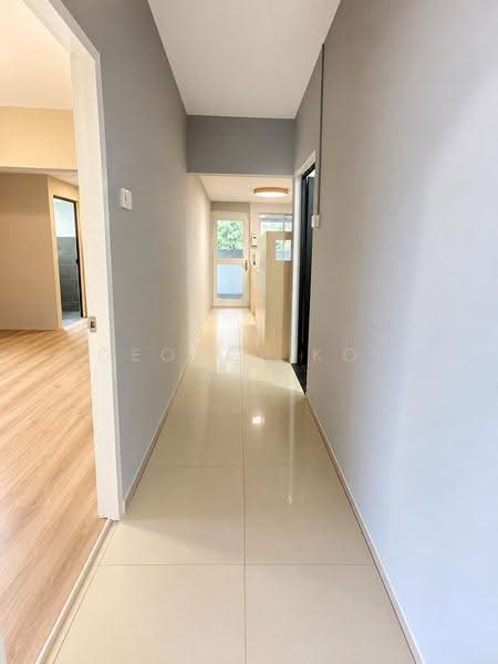 Sembawang Straits Estate, Jalan Machang, Sembawang / Yishun, 3 Bedrooms, 1,900 sqft, Semi-Detached House For Sale, by George Koh 许晋铨, 500269123 - Corridor - PropertyGuru.com.sg