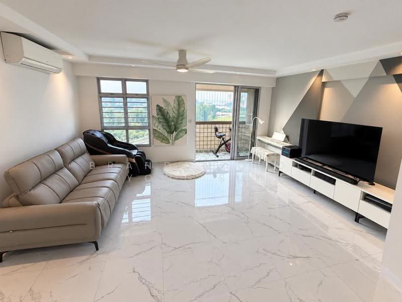 228B Punggol Field, 228B Punggol Field, Hougang / Punggol / Sengkang, 3 Bedrooms, 1,249 sqft, HDB Flat For Sale, by Brandon Choi Yong Suk, 500269127 - Living Room - PropertyGuru.com.sg