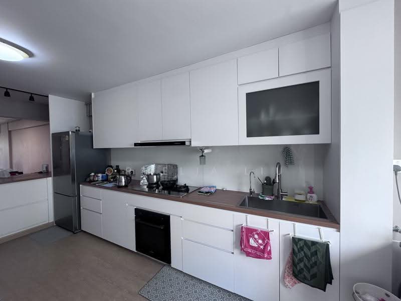 148 Silat Avenue, 148 Silat Avenue, Alexandra / Commonwealth, 3 Bedrooms, 1,001 sqft, HDB Flat For Rent, by Ophelia Liu, 500269131 - Kitchen - PropertyGuru.com.sg