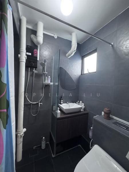 148 Silat Avenue, 148 Silat Avenue, Alexandra / Commonwealth, 3 Bedrooms, 1,001 sqft, HDB Flat For Rent, by Ophelia Liu, 500269131 - Bathroom - PropertyGuru.com.sg