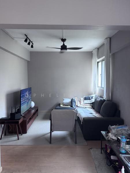 148 Silat Avenue, 148 Silat Avenue, Alexandra / Commonwealth, 3 Bedrooms, 1,001 sqft, HDB Flat For Rent, by Ophelia Liu, 500269131 - Living Room - PropertyGuru.com.sg