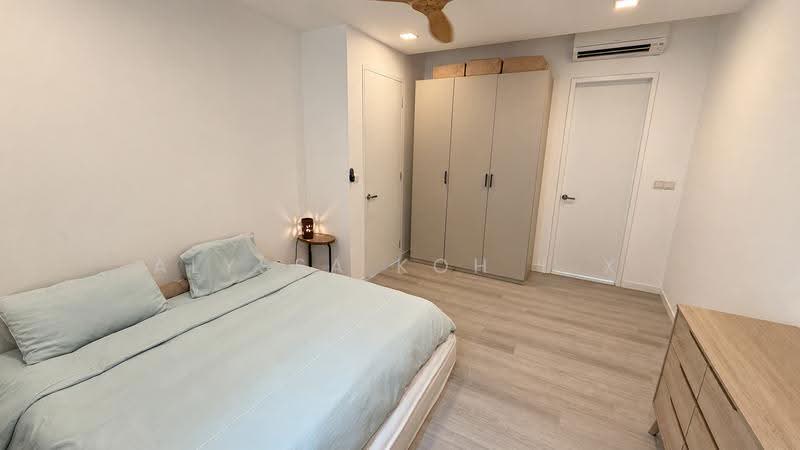 The Trumps, 1 Jalan Kembangan, Eunos / Geylang / Paya Lebar, 3 Bedrooms, 3,068 sqft, Condominium For Sale, by Alyssa Koh L X, 500269134 - Bedroom - PropertyGuru.com.sg