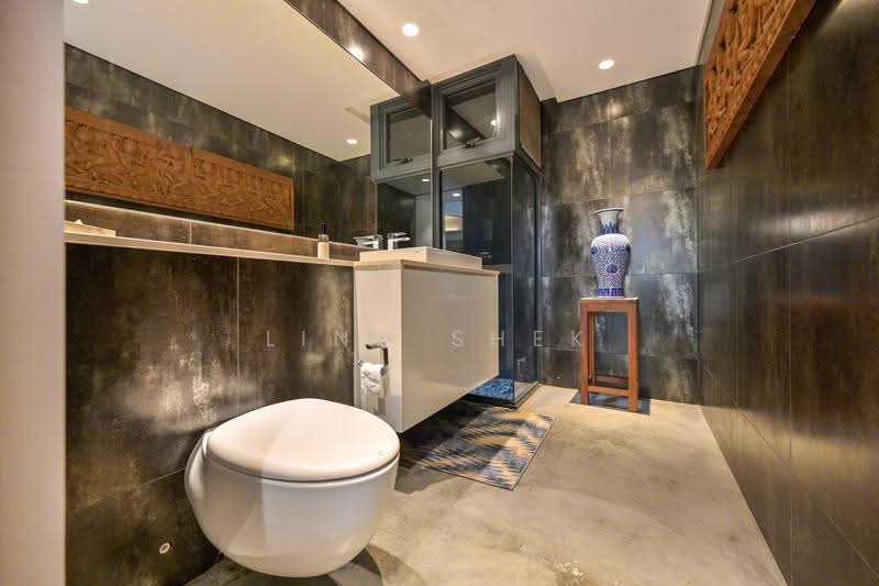 Greenleaf Place, Greenleaf Place, Tanglin / Holland / Bukit Timah, 4 Bedrooms, 3,563 sqft, Semi-Detached House For Sale, by Ling Shek, 500269140 - Bathroom - PropertyGuru.com.sg