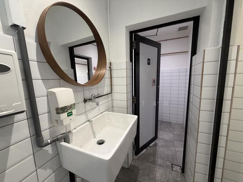 Serangoon Gardens Way, Serangoon Gardens Way, Hougang / Punggol / Sengkang, 2,165 sqft, Food & Beverage For Rent, by Cannis Tan, 500269163 - Bathroom - CommercialGuru.com.sg