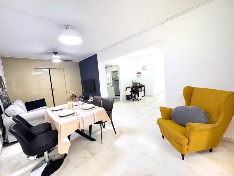 353 Woodlands Avenue 1, 353 Woodlands Avenue 1, Admiralty / Woodlands, 4 Bedrooms, 1,302 sqft, HDB Flat For Sale, by Loriana Ong, 500269170 - Living Room - PropertyGuru.com.sg