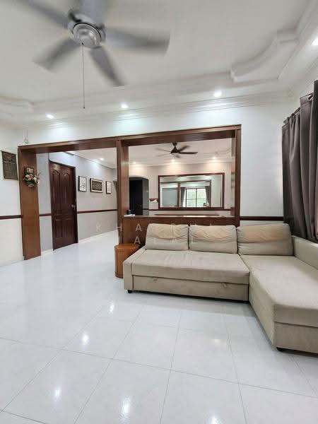 747 Jurong West Street 73, 747 Jurong West Street 73, Boon Lay / Jurong / Tuas, 3 Bedrooms, 1,162 sqft, HDB Flat For Sale, by Khairul Jalal, 500269174 - Living Room - PropertyGuru.com.sg