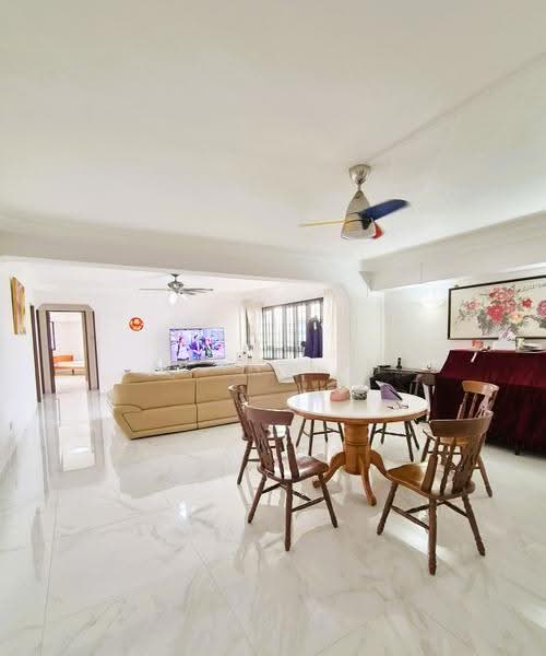 405 Bukit Batok West Avenue 7, 405 Bukit Batok West Avenue 7, Dairy Farm / Bukit Panjang / Choa Chu Kang, Room Rental, 100 sqft, HDB Flat For Rent, by Alan Lim, 500269183 - Living Room - PropertyGuru.com.sg