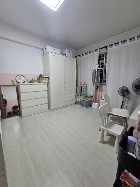 864 Jurong West Street 81, 864 Jurong West Street 81, Boon Lay / Jurong / Tuas, 3 Bedrooms, 1,130 sqft, HDB Flat For Sale, by Khairul Jalal, 500269184 - Bedroom - PropertyGuru.com.sg