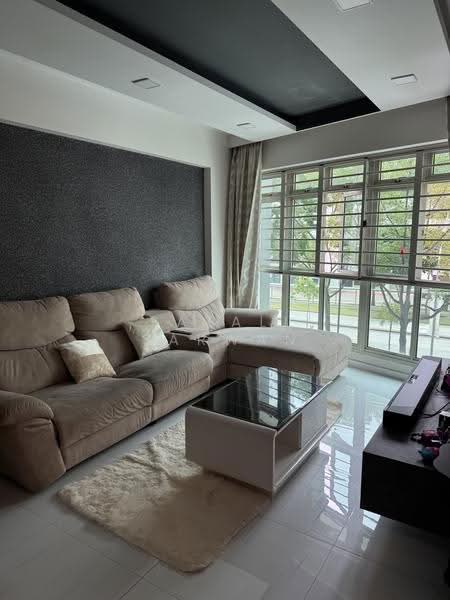 109A Edgedale Plains, 109A Edgedale Plains, Hougang / Punggol / Sengkang, 3 Bedrooms, 1,184 sqft, HDB Flat For Sale, by Sazali Sarwan, 500269187 - Living Room - PropertyGuru.com.sg