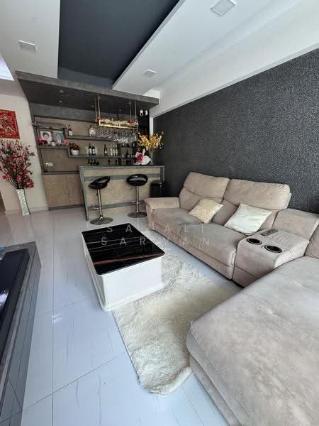 109A Edgedale Plains, 109A Edgedale Plains, Hougang / Punggol / Sengkang, 3 Bedrooms, 1,184 sqft, HDB Flat For Sale, by Sazali Sarwan, 500269187 - Living Room - PropertyGuru.com.sg