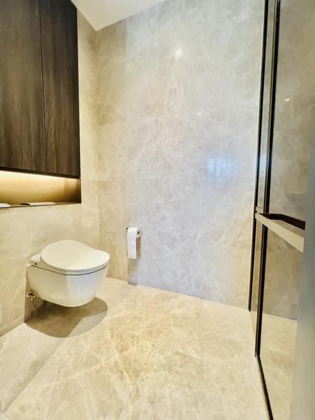 19 Nassim, 19 Nassim Hill, Tanglin / Holland / Bukit Timah, 1 Bedroom, 538 sqft, Condominium For Rent, by Stephanie Tan 陈爱丽, 500269204 - Bathroom - PropertyGuru.com.sg