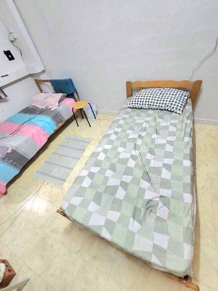 2 Mins Walk To Commonwealth MRT! Aircon Room Sharing!, , Room Rental, 200 sqft, HDB Flat For Rent, by Lenny Tan, 500269212 - Bedroom - PropertyGuru.com.sg