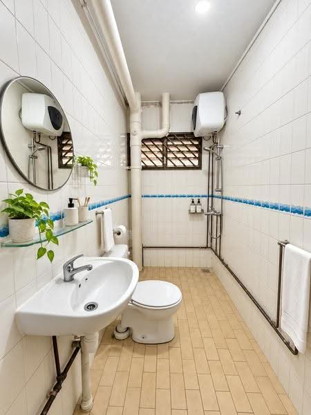 896A Tampines Street 81, 896A Tampines Street 81, Pasir Ris / Tampines, 4 Bedrooms, 1,571 sqft, HDB Flat For Sale, by Rayne Chua ่ก็พๆ
ง, 500269217 - Bathroom - PropertyGuru.com.sg