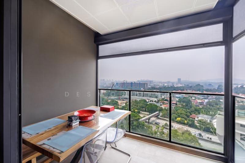 Whistler Grand, 109 West Coast Vale, Buona Vista / West Coast / Clementi New Town, 3 Bedrooms, 1,066 sqft, Condominium For Sale, by Desmond Ho, 500269218 - Balcony - PropertyGuru.com.sg