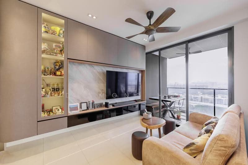 Whistler Grand, 109 West Coast Vale, Buona Vista / West Coast / Clementi New Town, 3 Bedrooms, 1,066 sqft, Condominium For Sale, by Desmond Ho, 500269218 - Living Room - PropertyGuru.com.sg