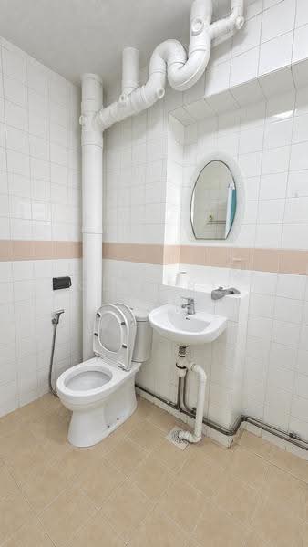 450G Tampines Street 42, 450G Tampines Street 42, Pasir Ris / Tampines, 3 Bedrooms, 1,140 sqft, HDB Flat For Sale, by Clement Boey, 500269242 - Bathroom - PropertyGuru.com.sg