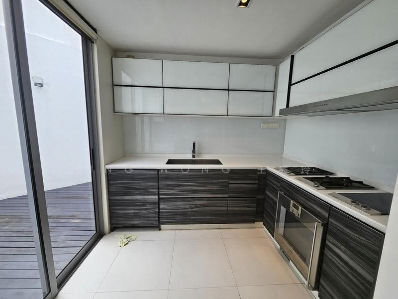Silversea, East Coast / Marine Parade, 4 Bedrooms, 3,767 sqft, Condominium For Sale, by Ling Wong 王秀玲, 500269246 - Wet Kitchen - PropertyGuru.com.sg