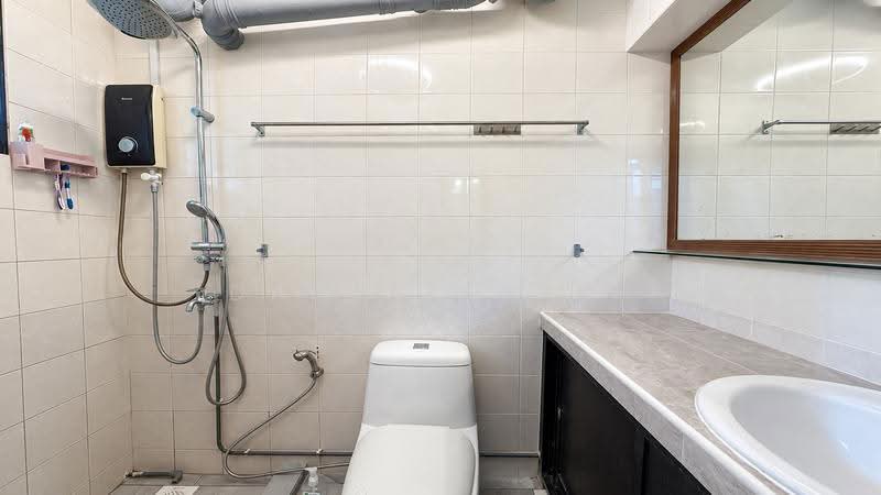 185A Rivervale Crescent, 185A Rivervale Crescent, Hougang / Punggol / Sengkang, 3 Bedrooms, 980 sqft, HDB Flat For Sale, by Danial Arif, 500269247 - Bathroom - PropertyGuru.com.sg