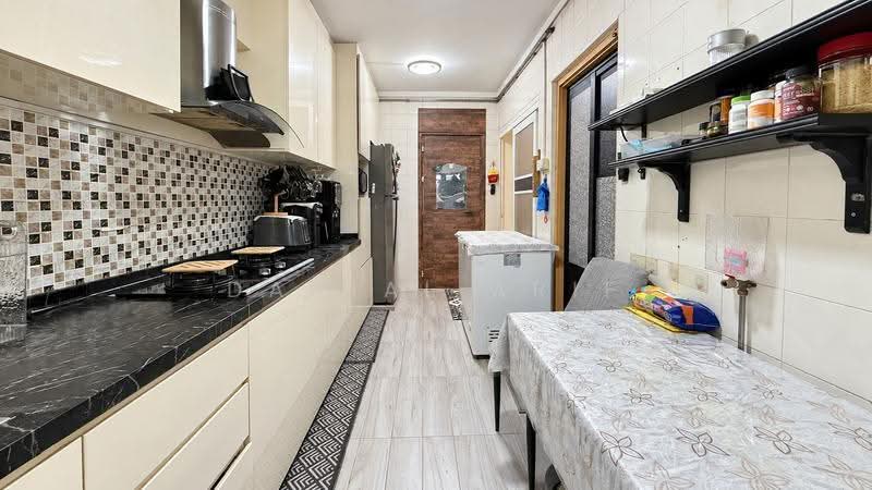 185A Rivervale Crescent, 185A Rivervale Crescent, Hougang / Punggol / Sengkang, 3 Bedrooms, 980 sqft, HDB Flat For Sale, by Danial Arif, 500269247 - Kitchen - PropertyGuru.com.sg