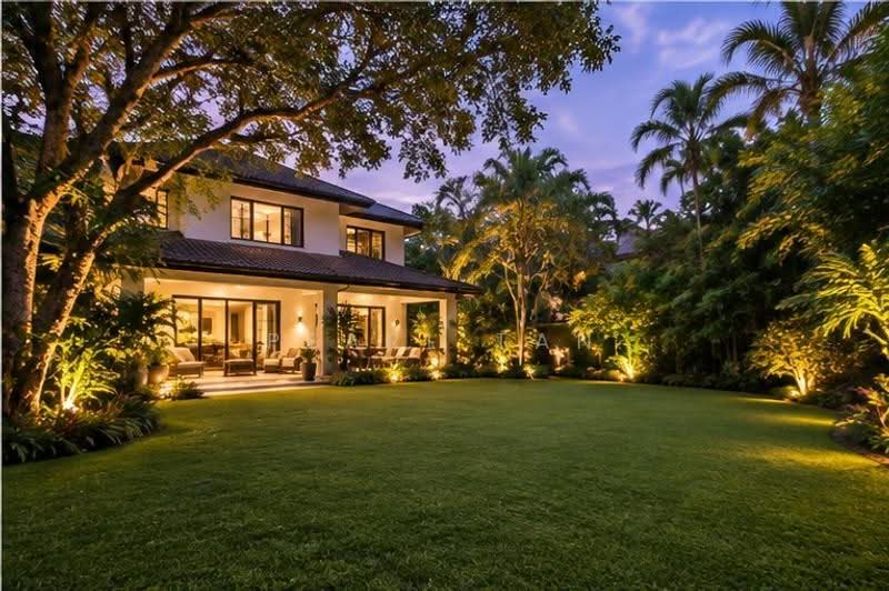 Rare Large-Plot Bungalow | Freehold | Huge Garden | Bukit Timah, Swiss club, jalan kampong Chantek , jalan Senandong, Clementi Park / Upper Bukit Timah, 4 Bedrooms, 4,500 sqft, Bungalow House For Sale, by Pearl Tan, 500269252 - Exterior - PropertyGuru.com.sg