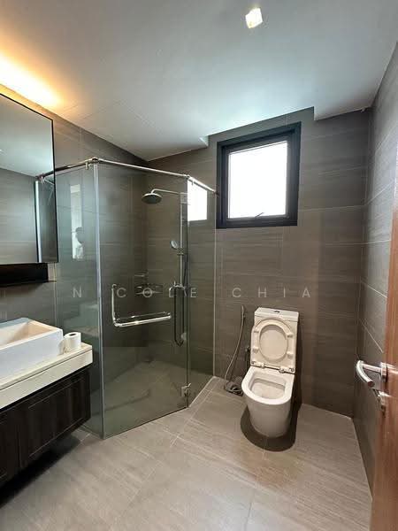 Jalan Jarak, Jalan Jarak , Jalan Bangau, Jalan Redop. Jalan Kelulut, Seletar Hills Estate, Seletar / Yio Chu Kang, 6 Bedrooms, 5,300 sqft, Semi-Detached House For Sale, by Nicole Chia, 500269267 - Bathroom - PropertyGuru.com.sg