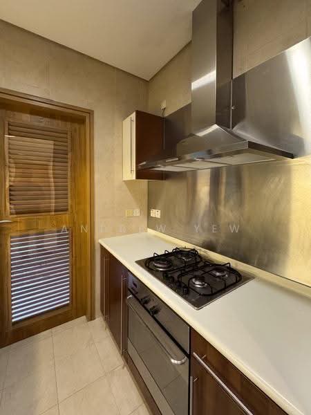 St. Martin Residence, 2 Saint Martin's Drive, Tanglin / Holland / Bukit Timah, 1 Bedroom, 603 sqft, Condominium For Rent, by Andrew Yew, 500269269 - Kitchen - PropertyGuru.com.sg