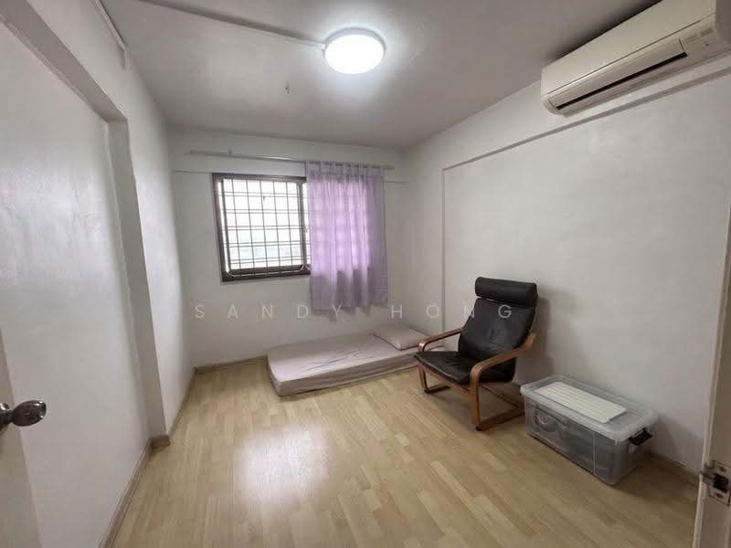 417 Jurong West Street 42, 417 Jurong West Street 42, Boon Lay / Jurong / Tuas, 3 Bedrooms, 904 sqft, HDB Flat For Sale, by Sandy Hong, 500269271 - Bedroom - PropertyGuru.com.sg
