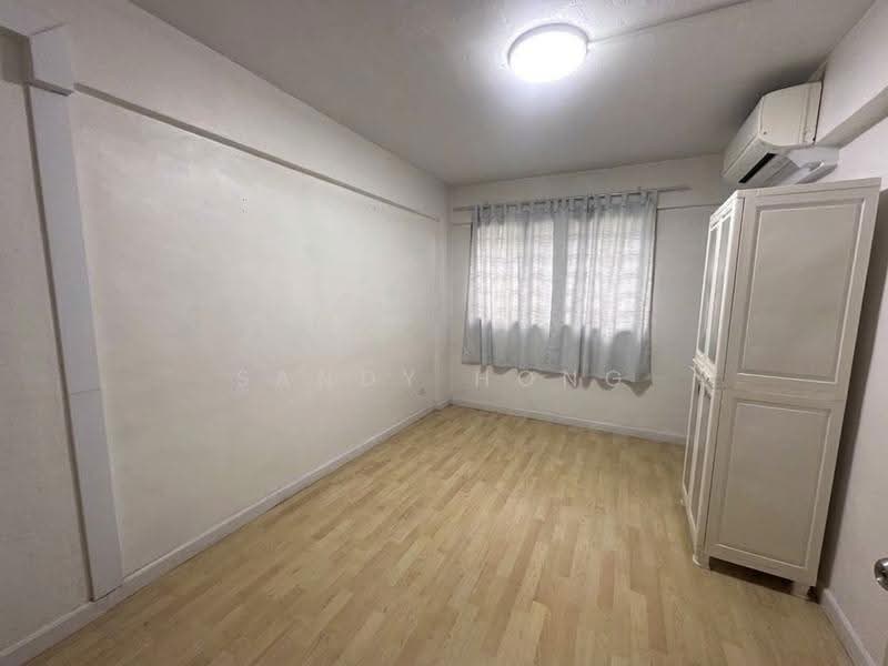 417 Jurong West Street 42, 417 Jurong West Street 42, Boon Lay / Jurong / Tuas, 3 Bedrooms, 904 sqft, HDB Flat For Sale, by Sandy Hong, 500269271 - Bedroom - PropertyGuru.com.sg