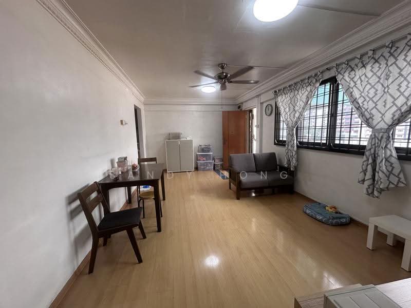 417 Jurong West Street 42, 417 Jurong West Street 42, Boon Lay / Jurong / Tuas, 3 Bedrooms, 904 sqft, HDB Flat For Sale, by Sandy Hong, 500269271 - Living Room - PropertyGuru.com.sg