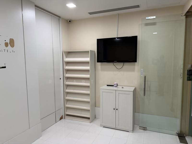Toh Guan Centre, 21 Toh Guan Road East, Boon Lay / Jurong / Tuas, 2,433 sqft, Light Industrial (B1) For Rent, by R Parthiban, 500269286 - Interior - CommercialGuru.com.sg