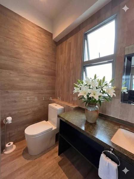 Aspen Heights, 261 River Valley Road, Orchard / River Valley, 2 Bedrooms, 1,130 sqft, Condominium For Sale, by Brian Wong, 500269290 - Bathroom - PropertyGuru.com.sg