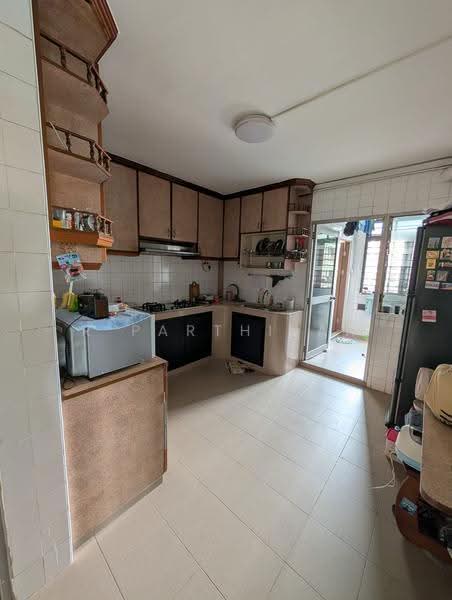 156 Yung Loh Road, 156 Yung Loh Road, Boon Lay / Jurong / Tuas, Room Rental, 150 sqft, HDB Flat For Rent, by R Parthiban, 500269291 - Kitchen - PropertyGuru.com.sg