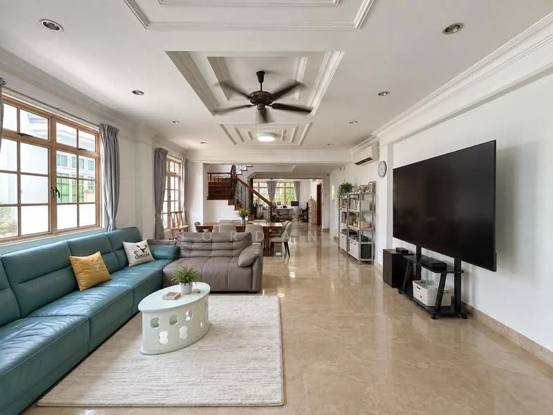 Woodgrove Estate, 27 Woodgrove Avenue, Admiralty / Woodlands, 6 Bedrooms, 7,000 sqft, Detached House For Sale, by Jordan ., 500269296 - Living Room - PropertyGuru.com.sg