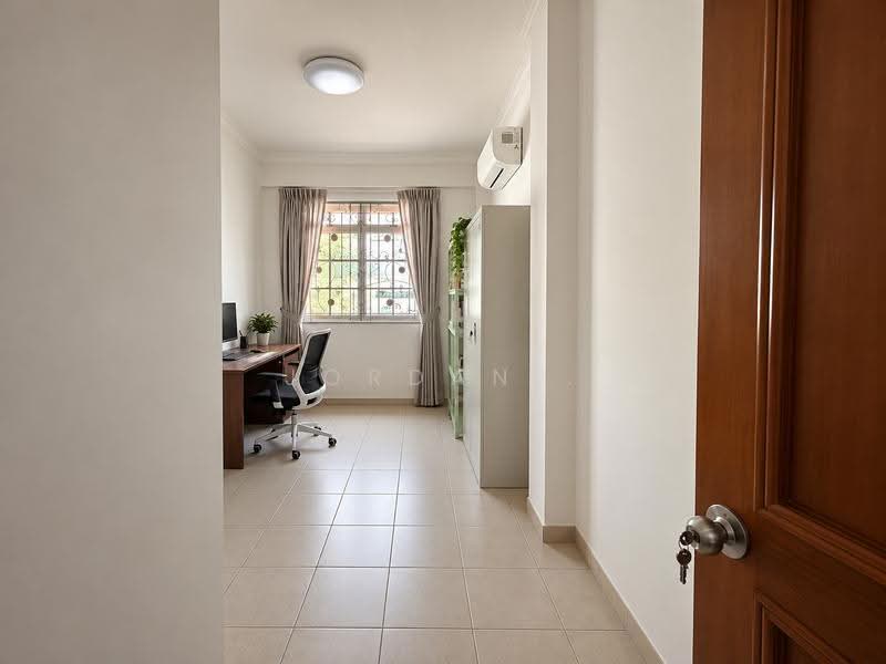 Woodgrove Estate, 27 Woodgrove Avenue, Admiralty / Woodlands, 6 Bedrooms, 7,000 sqft, Detached House For Sale, by Jordan ., 500269296 - Study/Granny's Room (Level 1) - PropertyGuru.com.sg
