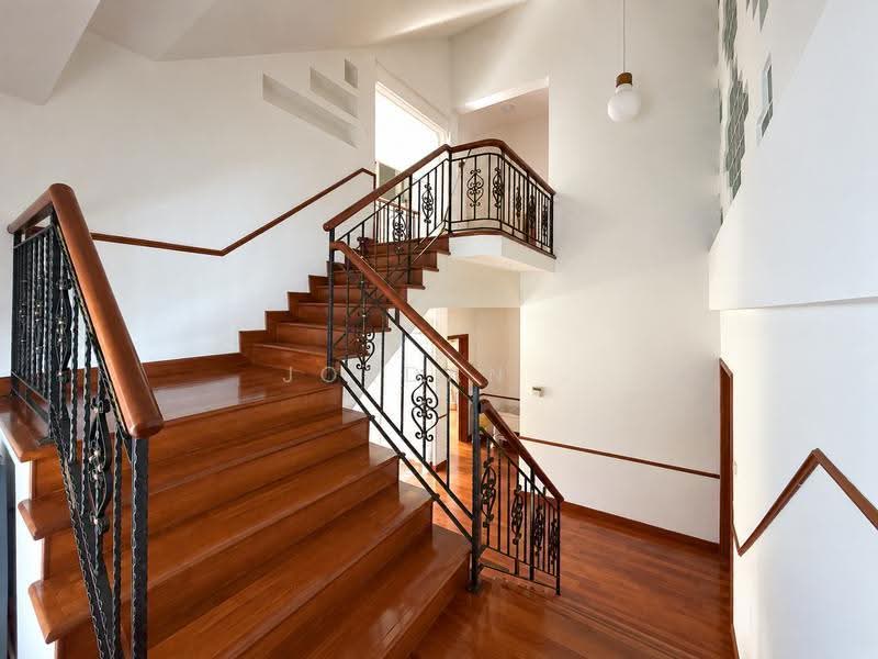Woodgrove Estate, 27 Woodgrove Avenue, Admiralty / Woodlands, 6 Bedrooms, 7,000 sqft, Detached House For Sale, by Jordan ., 500269296 - Staircase (Level 2 to Level 3) - PropertyGuru.com.sg