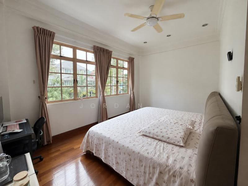 Woodgrove Estate, 27 Woodgrove Avenue, Admiralty / Woodlands, 6 Bedrooms, 7,000 sqft, Detached House For Sale, by Jordan ., 500269296 - Bedroom with Ensuite (Level 2) - PropertyGuru.com.sg