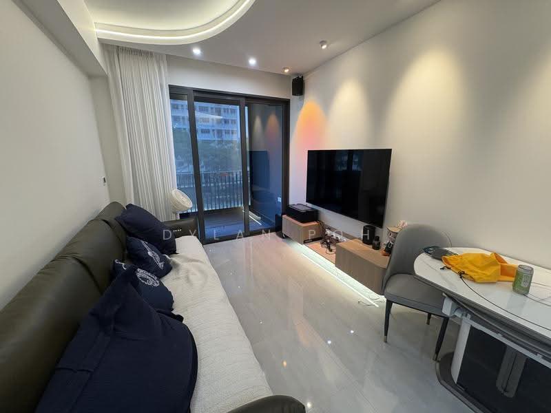Lumina Grand, Bukit Batok West Ave. 5, Dairy Farm / Bukit Panjang / Choa Chu Kang, Room Rental, 200 sqft, Condominium For Rent, by Dylan Poh, 500269298 - Living Room - PropertyGuru.com.sg