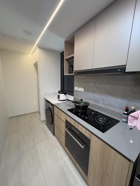 Lumina Grand, Bukit Batok West Ave. 5, Dairy Farm / Bukit Panjang / Choa Chu Kang, Room Rental, 200 sqft, Condominium For Rent, by Dylan Poh, 500269298 - Kitchen - PropertyGuru.com.sg