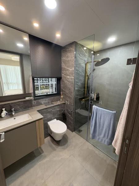 Lumina Grand, Bukit Batok West Ave. 5, Dairy Farm / Bukit Panjang / Choa Chu Kang, Room Rental, 200 sqft, Condominium For Rent, by Dylan Poh, 500269298 - Bathroom - PropertyGuru.com.sg