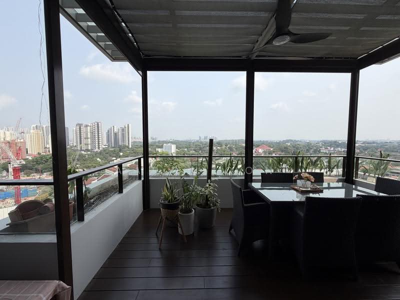 The Crest, 101 Prince Charles Crescent, Alexandra / Commonwealth, 2 Bedrooms, 775 sqft, Condominium For Sale, by Aaron Oon, 500269307 - Balcony - PropertyGuru.com.sg
