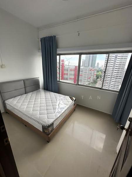 Textile Centre, 200 Jalan Sultan, Beach Road / Bugis / Rochor, 2 Bedrooms, 904 sqft, Apartment For Sale, by Ricson Tan, 500269310 - Bedroom - PropertyGuru.com.sg