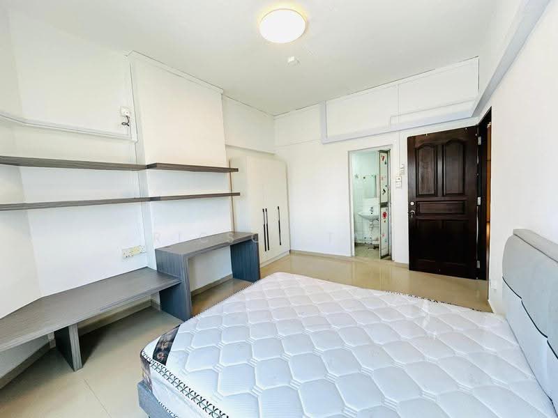 Textile Centre, 200 Jalan Sultan, Beach Road / Bugis / Rochor, 2 Bedrooms, 904 sqft, Apartment For Sale, by Ricson Tan, 500269310 - Bedroom - PropertyGuru.com.sg